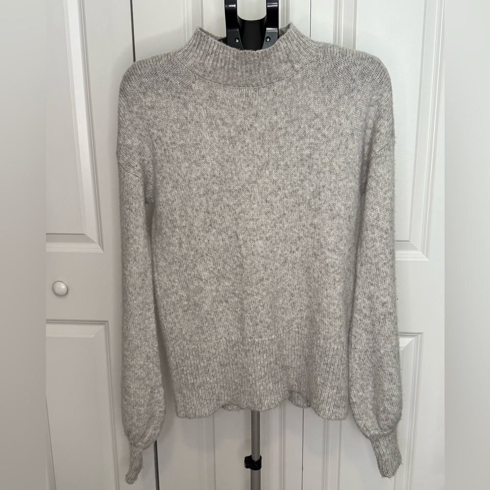 Guess Light Gray Knit Pullover